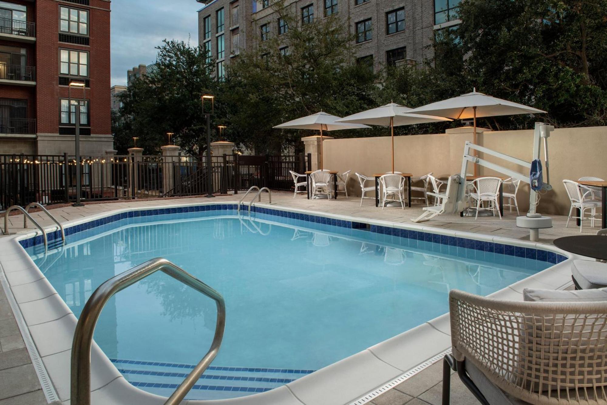 Courtyard By Marriott Savannah Downtown - Historic District Exteriör bild